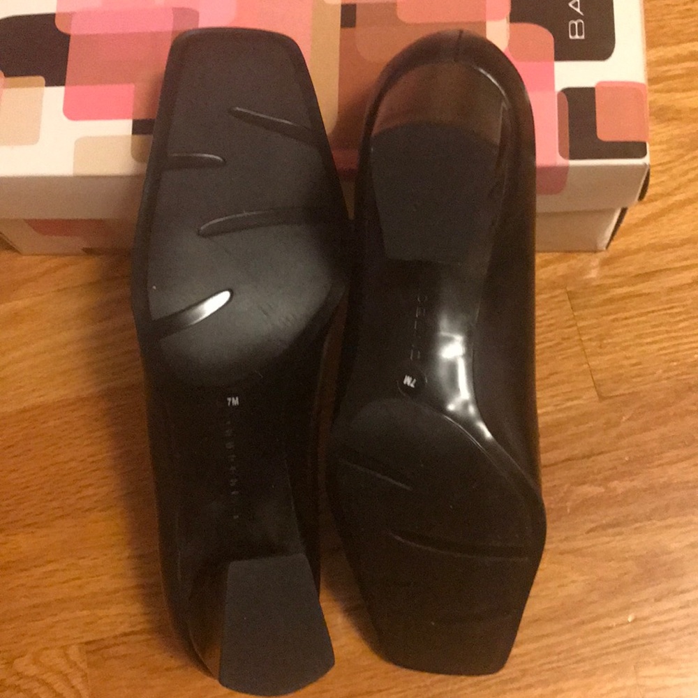 Shoes - Picture 4 of 5